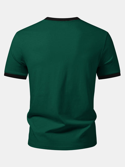 Camiseta Ringer Contrastante com Estampa de Gato Preto, Café e Halloween
