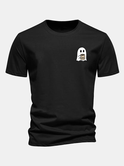 Camiseta de algodão com estampa de fantasma tomando café e caimento regular