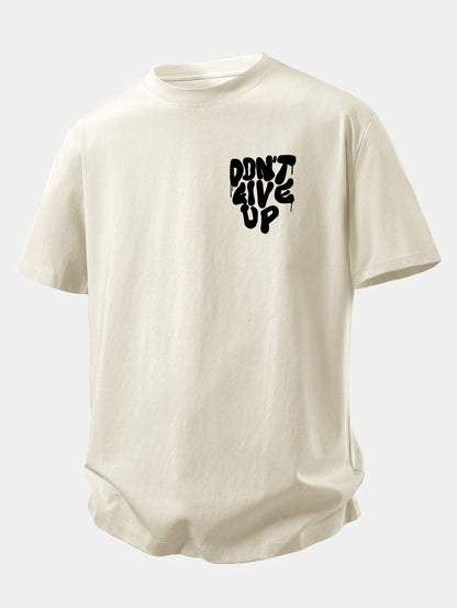Camiseta de algodão com estampa “Nunca Desista” e corte confortável
