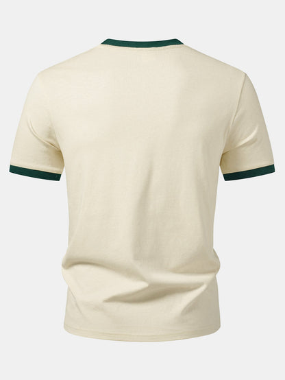Camiseta Ringer Contrastante com Estampa de Gato Preto, Café e Halloween