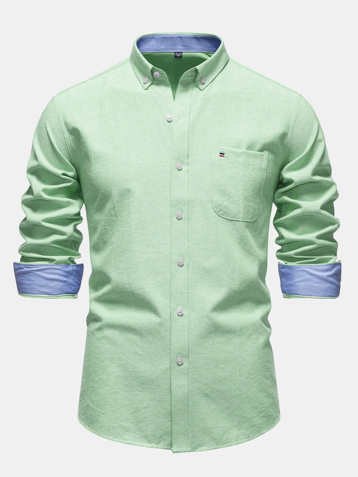 Camisa Oxford listrada com contraste e botões na gola