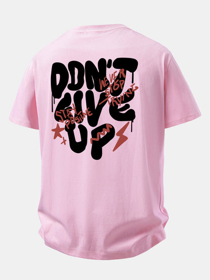 Camiseta de algodão com estampa “Nunca Desista” e corte confortável