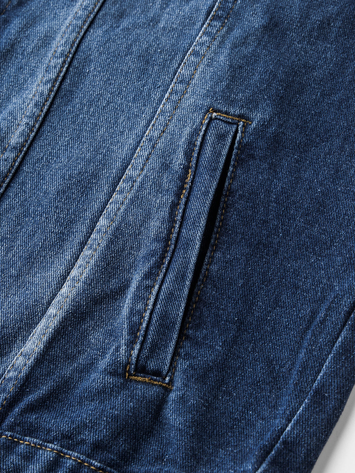 Jaqueta jeans lavada com efeito desgastado