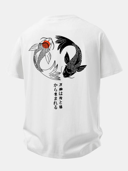 Camiseta de algodão com estampa japonesa de carpas koi e caimento confortável