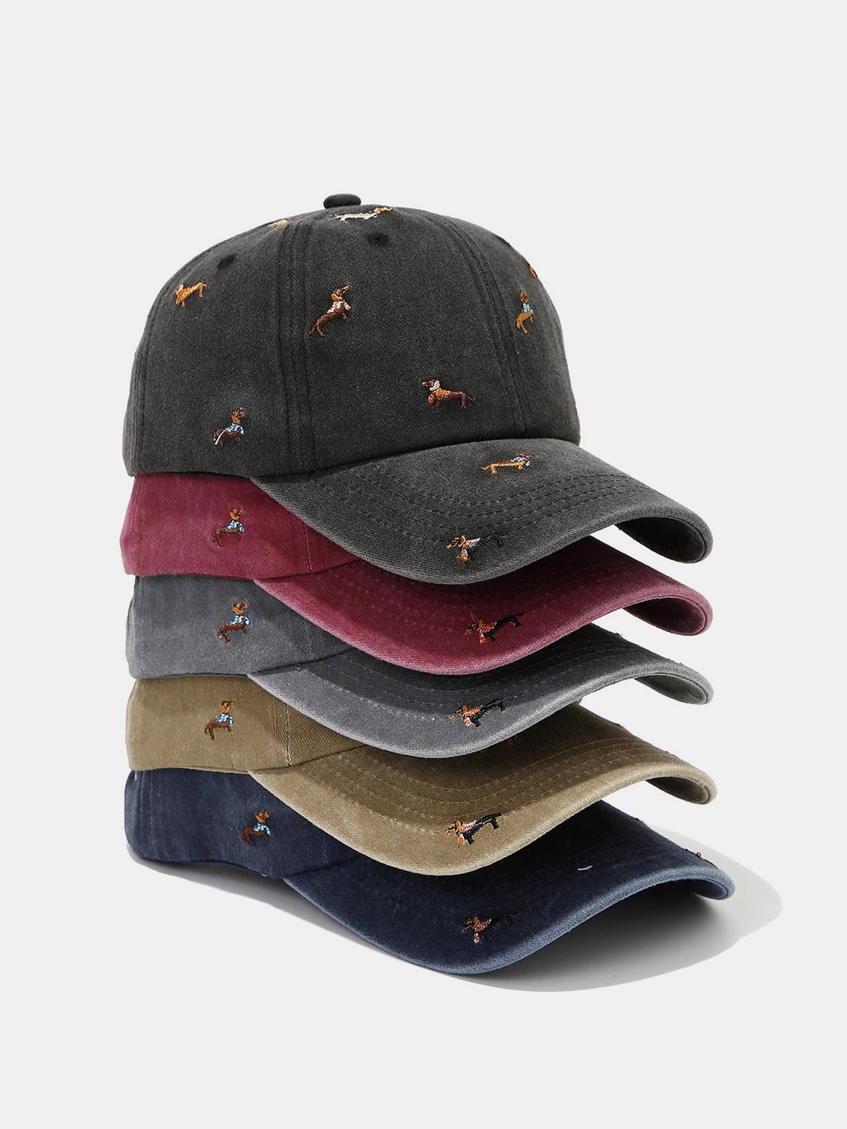 Boné casual macio, desestruturado, com bordado de cães espalhados em estilo vintage