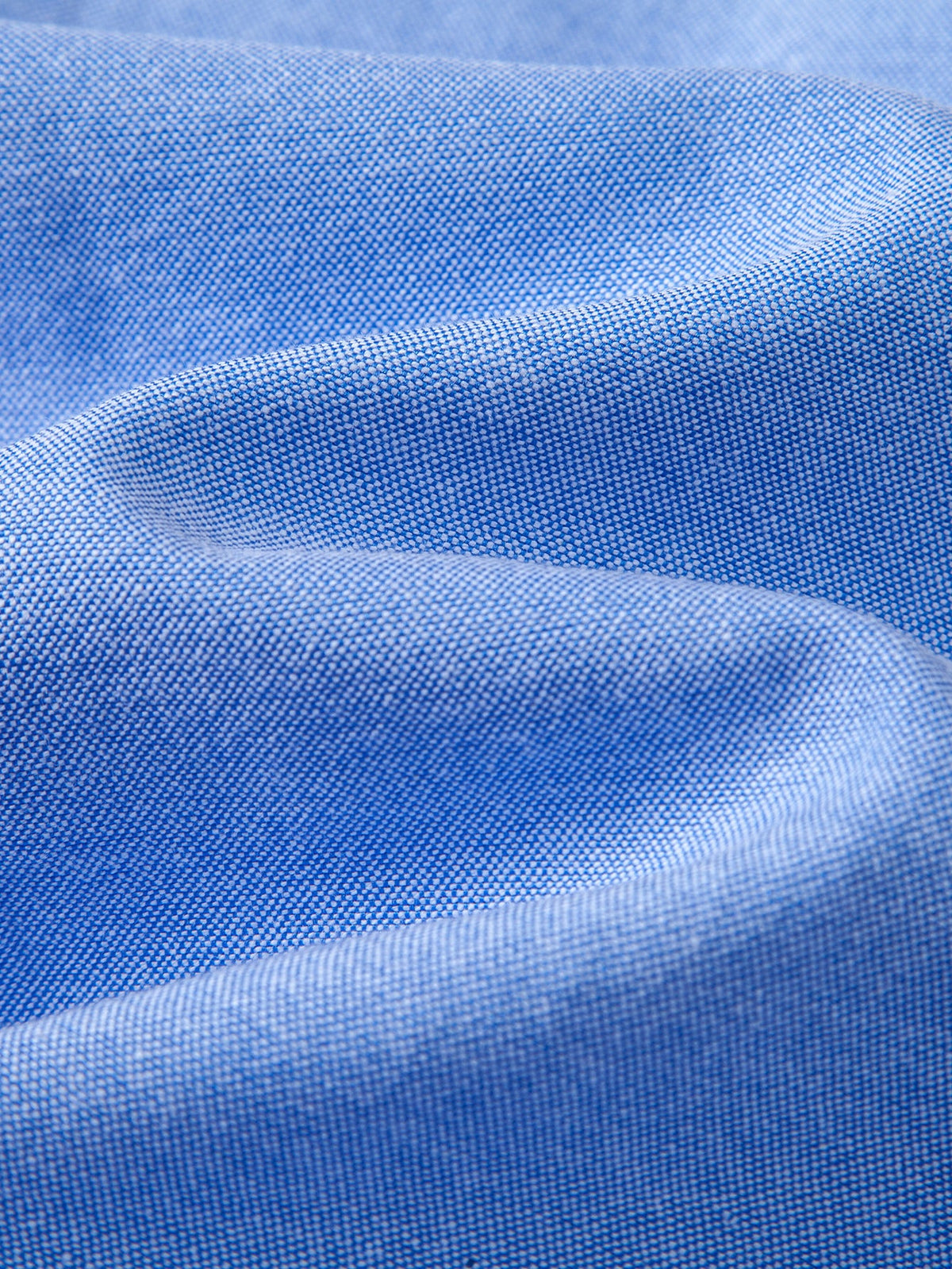Camisa Oxford listrada com contraste e botões na gola